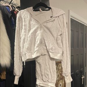 Lusso Women's Atlanta White Track Pants and sweatshirt set